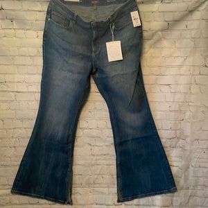 D L performance, certified cotton retention, stretch, breathable, size 20 wide